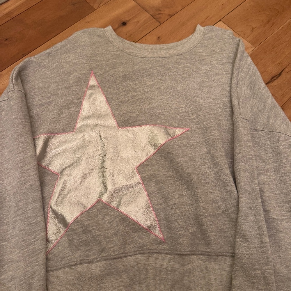 Grey star sweatshirt